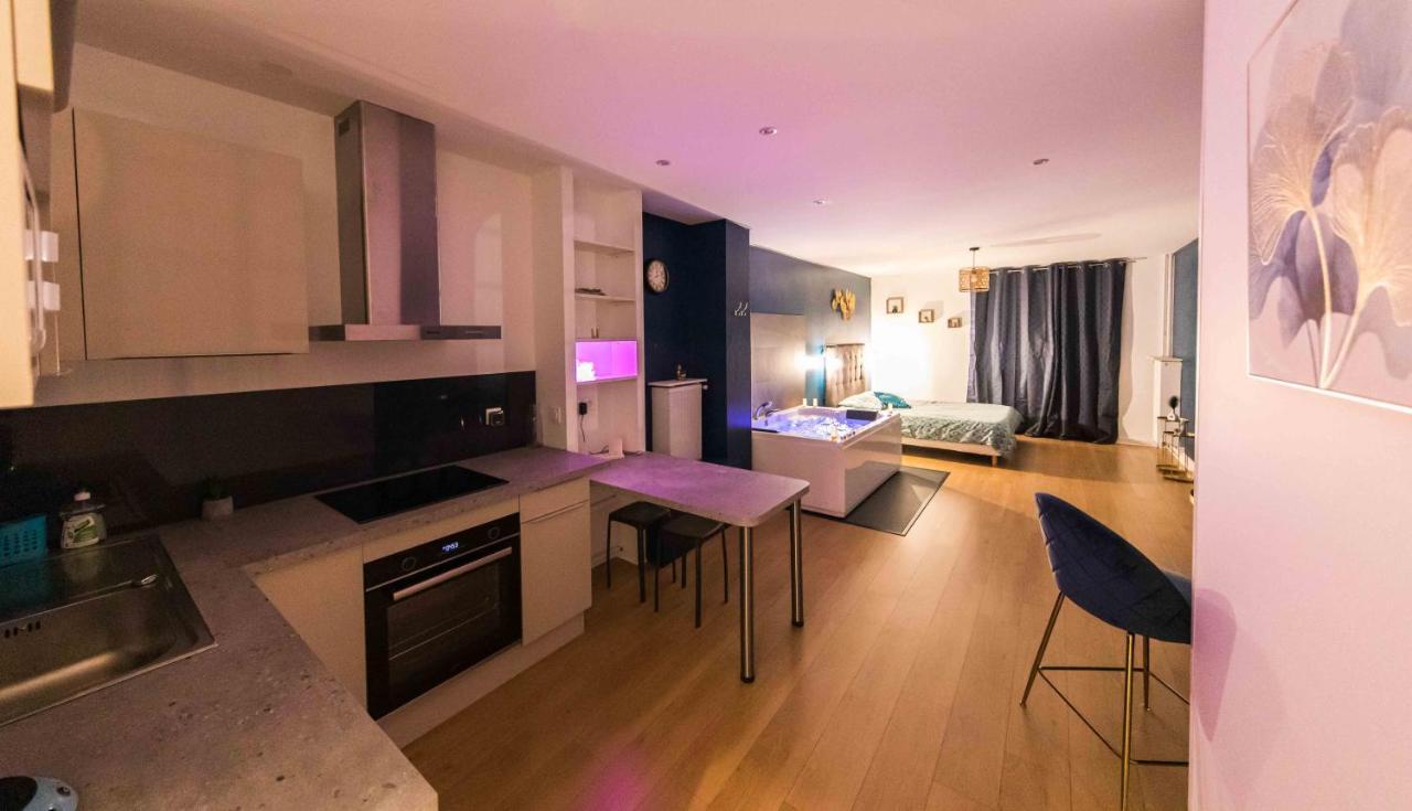 * Spa & Detente # Suite Privee # Tours # Netflix * Exteriér fotografie
